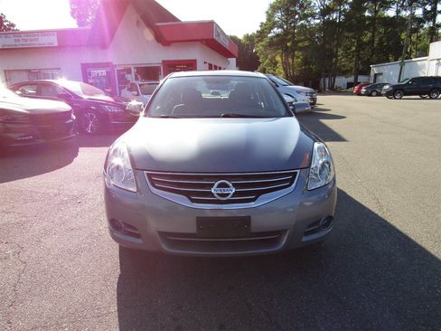 Used 2011 Nissan Altima 2.5 S w/ Convenience Pkg FWD image 2