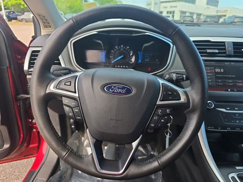 Used 2014 Ford Fusion SE image 17