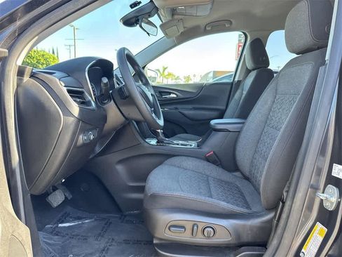 Used 2022 Chevrolet Equinox LT image 24