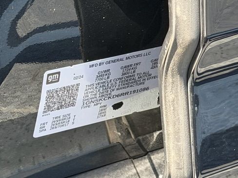 Certified 2024 Chevrolet Suburban LT AWD/4WD image 24