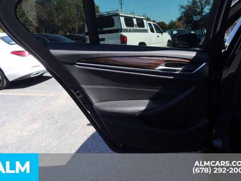 Used 2019 BMW 530e image 21