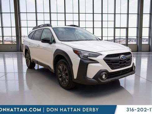 Used 2025 Subaru Outback Onyx Edition AWD/4WD image 36