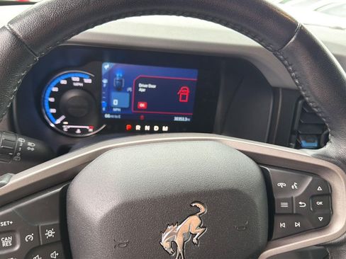 Used 2022 Ford Bronco Black Diamond AWD/4WD image 15