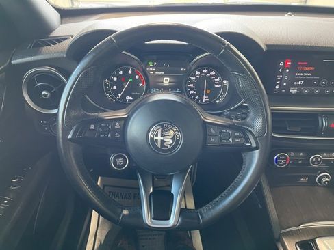 Used 2022 Alfa Romeo Stelvio Ti image 17
