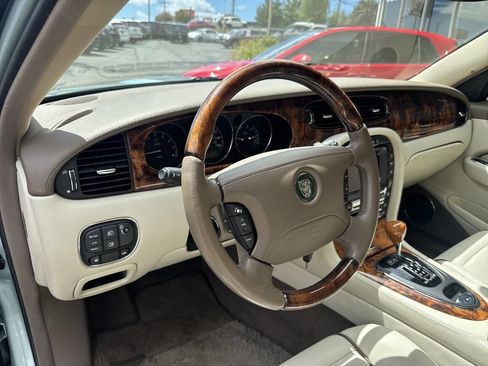 Used 2005 Jaguar XJ Vanden Plas RWD image 34