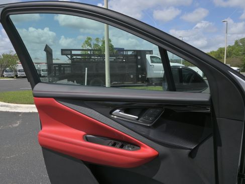 Used 2024 Chevrolet Blazer EV RS image 26