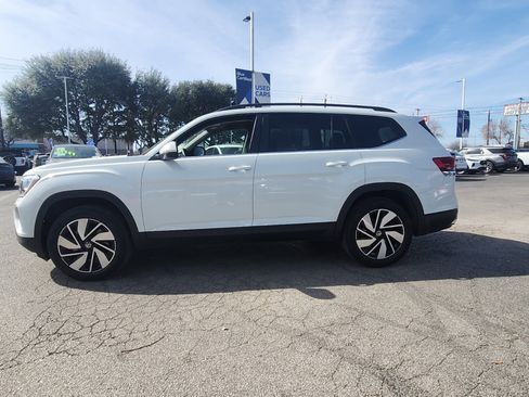 Used 2025 Volkswagen Atlas SE image 6