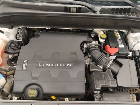 Used 2016 Lincoln MKX Reserve w/ Technology Package FWD image 30