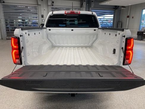 New 2025 Chevrolet Colorado LT w/ LT Convenience Package image 7