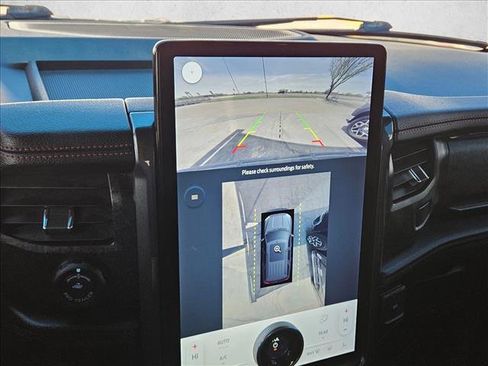 Used 2023 Ford Expedition Max Limited image 14