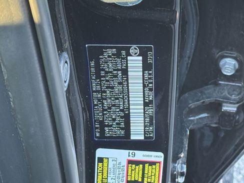 Used 2025 Toyota Camry LE image 28