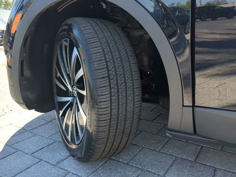 Certified 2023 Volkswagen ID.4 Pro S Plus image 36