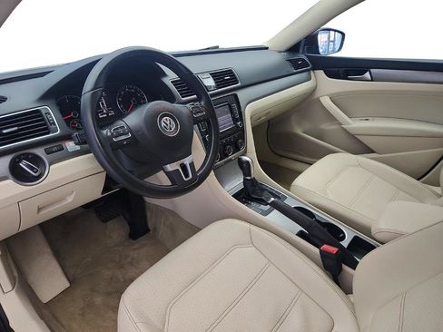 Used 2014 Volkswagen Passat TDI SE FWD image 10