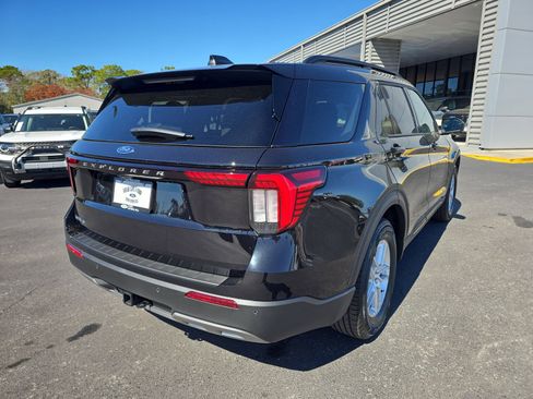 New 2026 Ford Explorer Active w/ Active Comfort Package RWD image 4