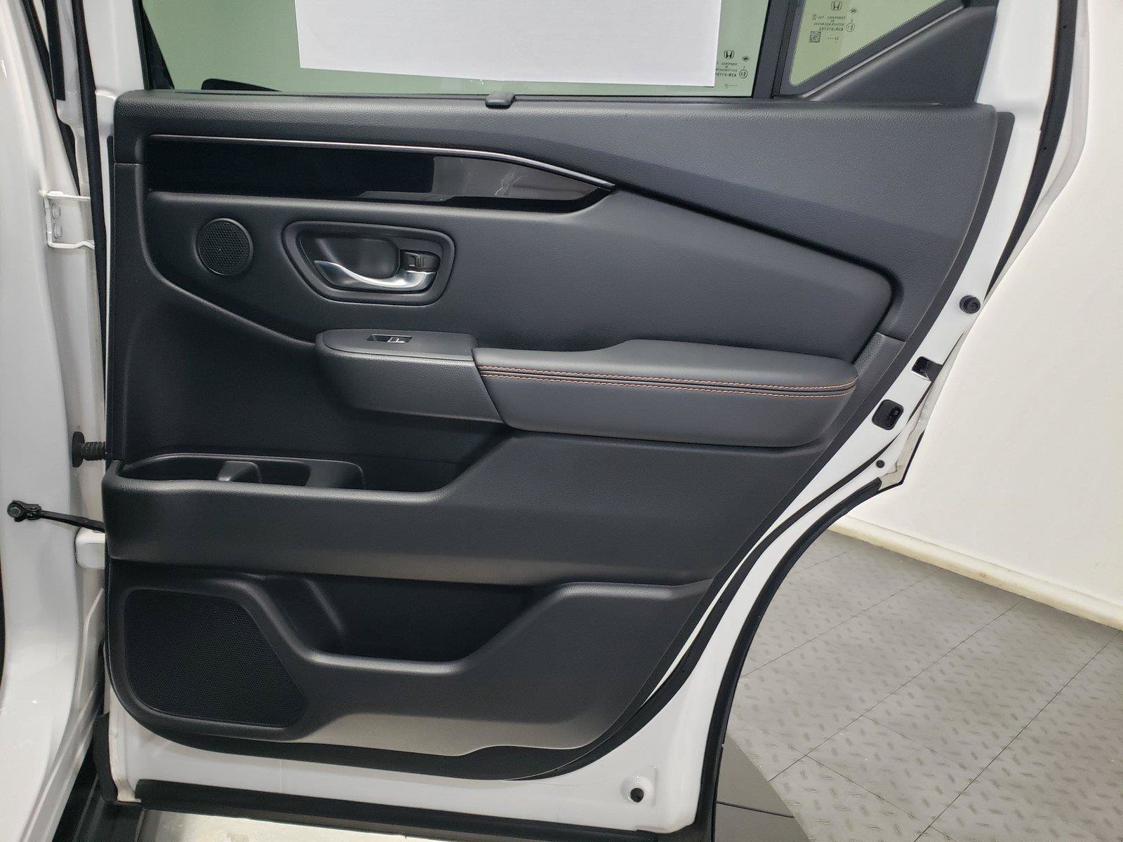 Certified 2023 Honda Pilot TrailSport image 31