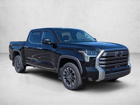 Used 2023 Toyota Tundra Limited image 3