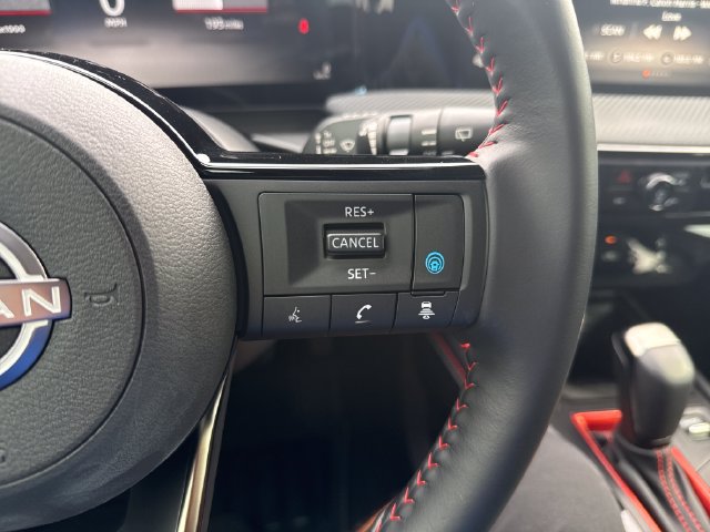 Certified 2025 Nissan Kicks SR w/ Illumination Package FWD image 34