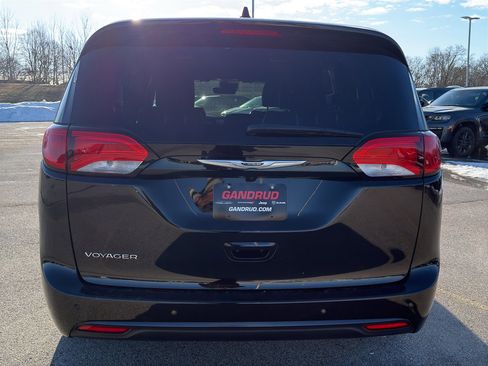 New 2026 Chrysler Voyager LX image 7