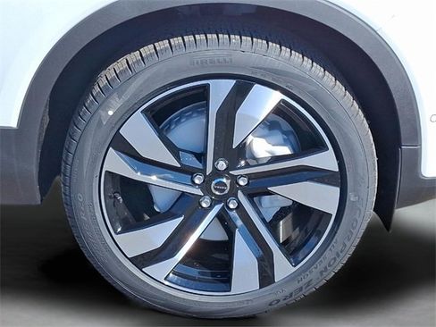 New 2025 Volvo XC40 B5 Plus w/ Protection Package Premier image 8