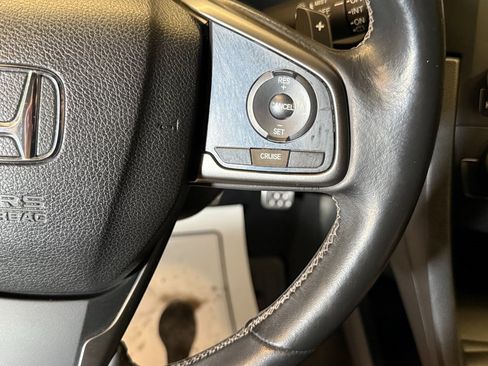 Used 2018 Honda Civic Sport image 11