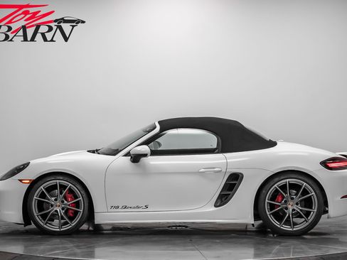 Used 2017 Porsche 718 Boxster S image 10