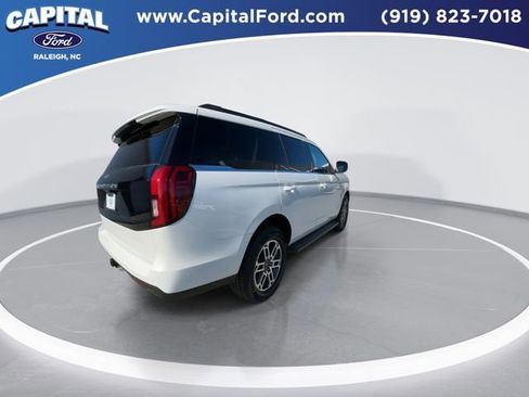 New 2026 Ford Expedition Active image 8