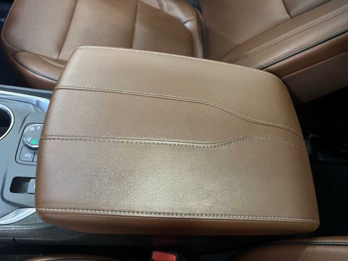 Used 2020 Chevrolet Traverse High Country image 23