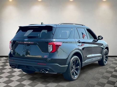 Certified 2024 Ford Explorer ST w/ Equipment Group 401A AWD/4WD image 4