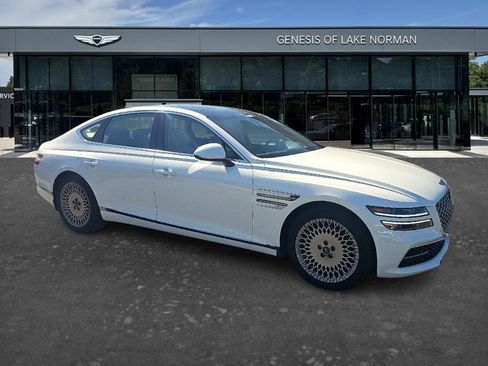 Used 2022 Genesis G80 2.5T w/ Prestige Package image 3