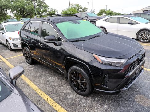 Used 2023 Toyota RAV4 SE AWD/4WD image 7