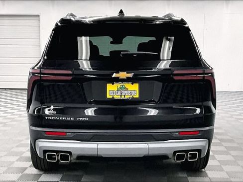 Used 2025 Chevrolet Traverse LT AWD/4WD image 5