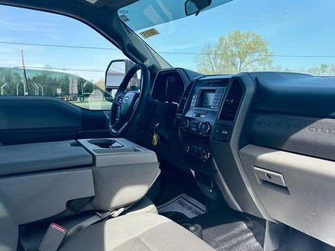 Used 2017 Ford F350 XL AWD/4WD image 12