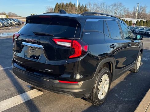 Used 2023 GMC Terrain SLE w/ Driver Convenience Package AWD/4WD image 9