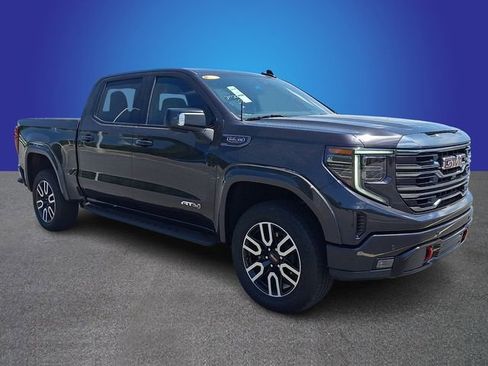 Used 2022 GMC Sierra 1500 AT4 w/ AT4 Premium Package AWD/4WD image 3