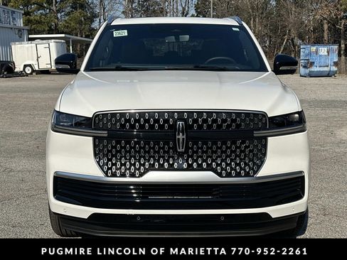 New 2026 Lincoln Navigator L Reserve AWD/4WD image 2