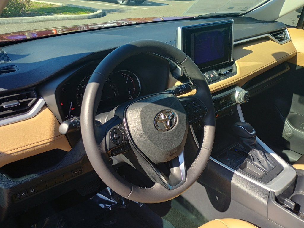 Used 2023 Toyota RAV4 XLE Premium FWD image 12