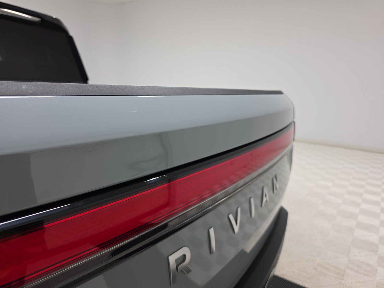 Used 2022 Rivian R1T Adventure AWD/4WD image 41