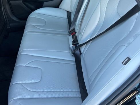 Certified 2025 Hyundai Elantra Limited image 12