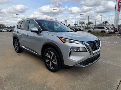 Used 2022 Nissan Rogue SL w/ SL Premium Package image 7