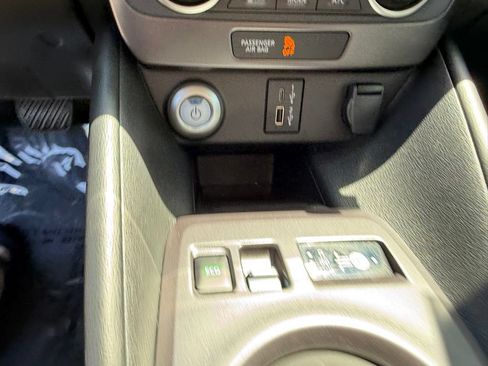 Certified 2024 Nissan Leaf S FWD image 19