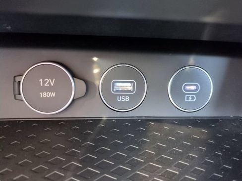 Certified 2026 Genesis G70 2.5T RWD image 21