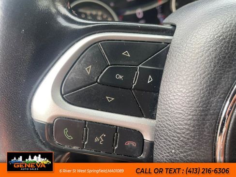 Used 2020 Jeep Compass Trailhawk image 21