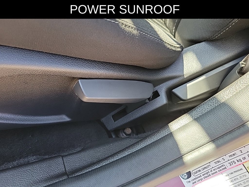 Used 2017 Ford Focus SEL w/ Interior Protection Package FWD image 15