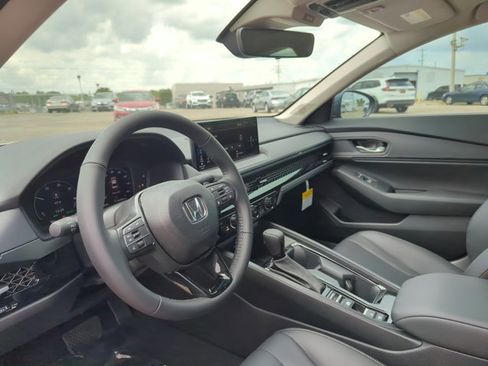 New 2026 Honda Accord EX-L image 3