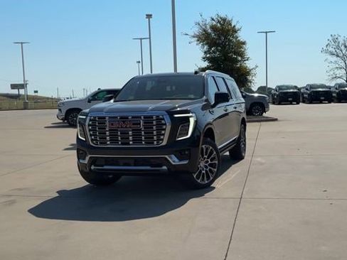 New 2026 GMC Yukon XL Denali w/ Denali Reserve Package image 4