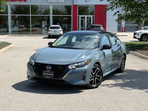 Certified 2025 Nissan Sentra SR w/ SR Premium Package FWD image 9