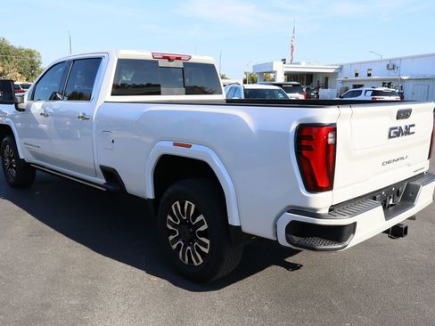 Certified 2025 GMC Sierra 2500 Denali Ultimate w/ Max Trailering Package image 6