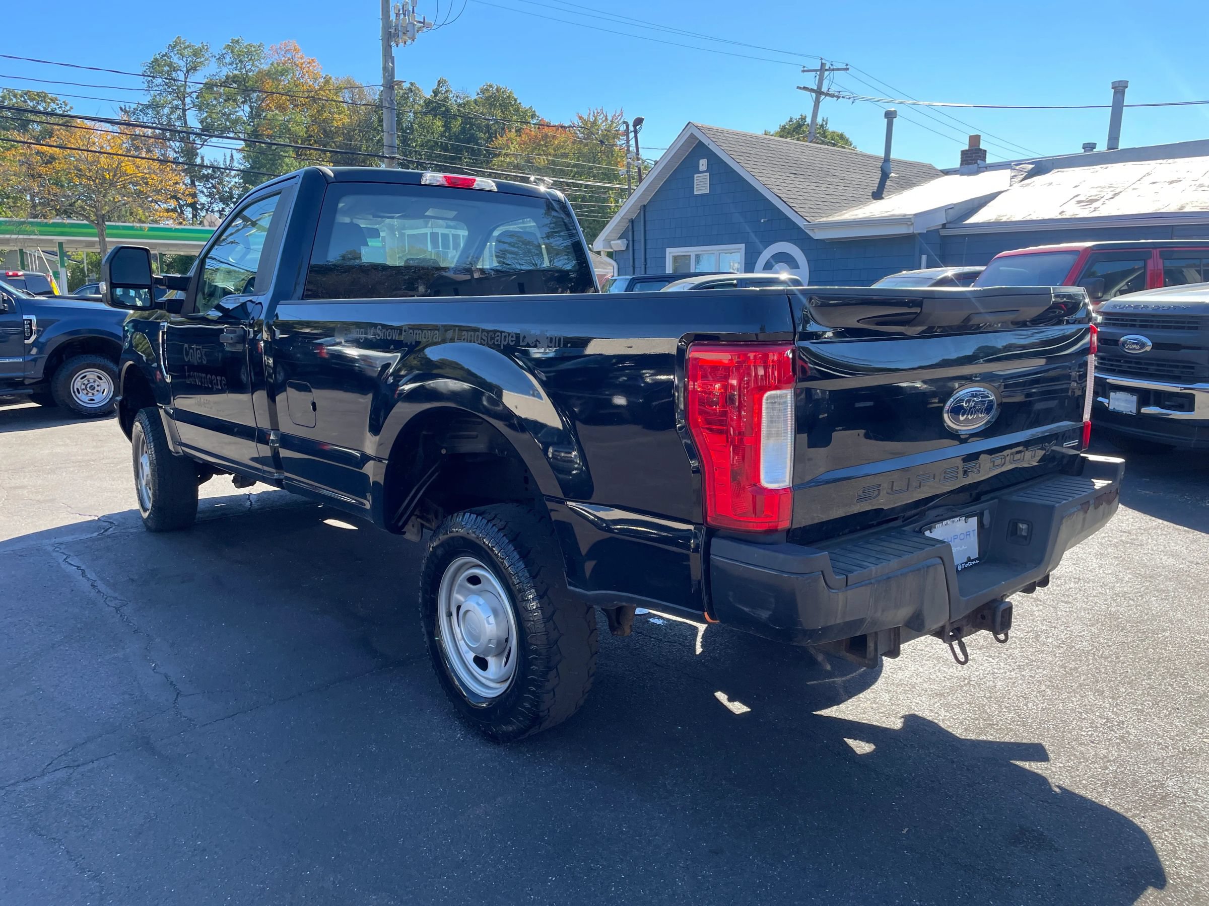 Used 2017 Ford F250 XL w/ Power Equipment Group AWD/4WD image 3
