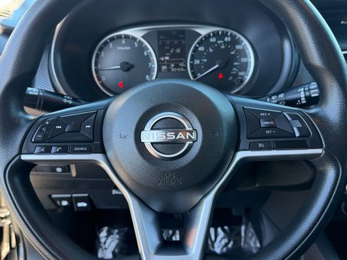 Used 2022 Nissan Kicks S image 30