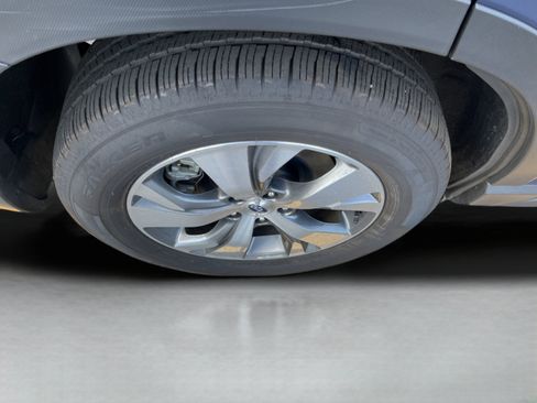 Used 2025 Subaru Ascent Premium AWD/4WD image 29